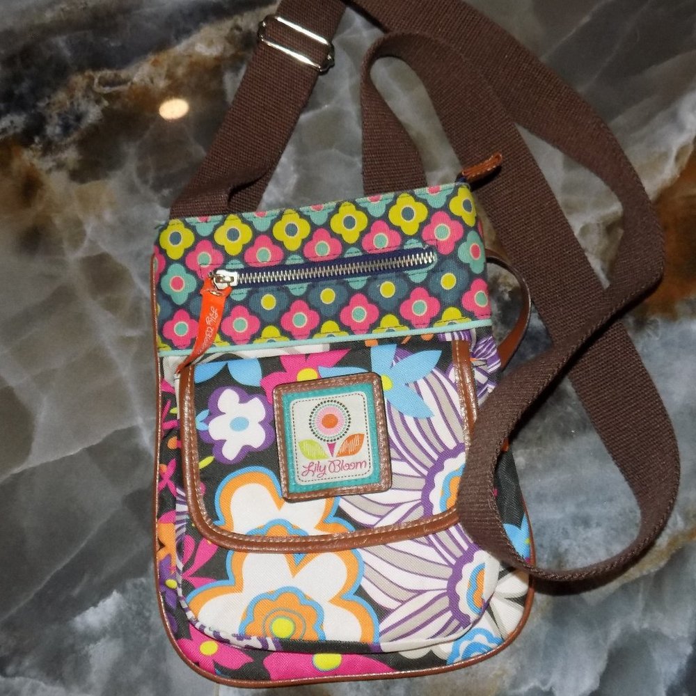 Lily Bloom Medium Floral Print Multi Pocket Crossbody Shoulder Bag Purse